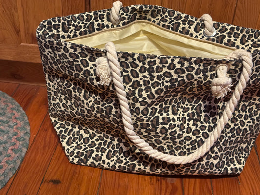 Leopard Print Pattern Large Beach Tote Bag  with Wristlet