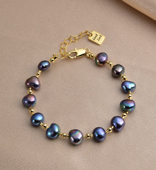 Blessed Heart ~  Cultured Akoya Pearls Bracelet