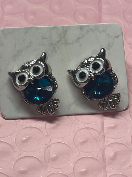 Ladies, Teens or Kids:  Blue OWL Cubic Zirconia Blue 925 Sterling Silver Post Stud Earrings
