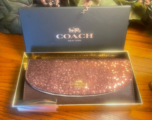 COACH Heart Glitter Envelope Wallet   (  Authentic  ) F39130