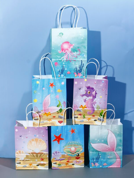 Gift Wrapping   -  Gift Bag with tissue paper